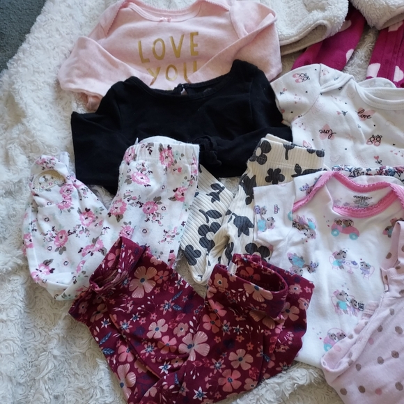 Bundle (16 pc) 6-9mo Baby Girl Cool Weather Play Clothes - Picture 4 of 9